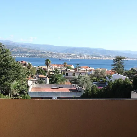Domus Aurige Villa Messina